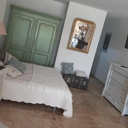 Holiday home Dans Maison D'hote Dans Un Ecrin De Verdure Saint-Martin-le-Redon